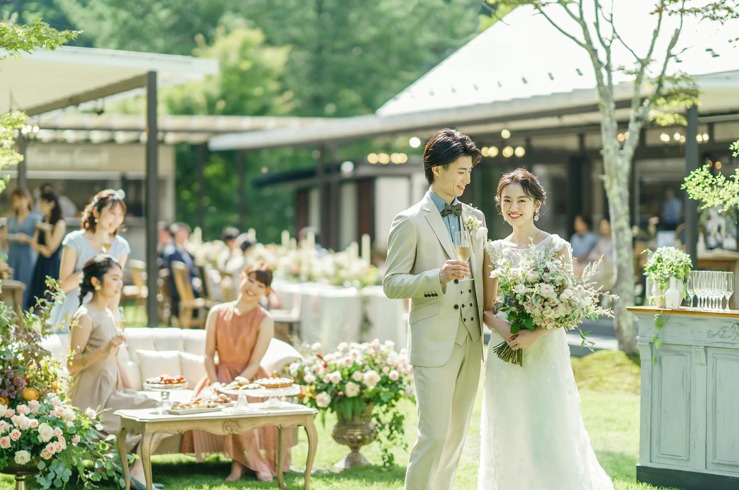 写真：ガーデンでのパーティ