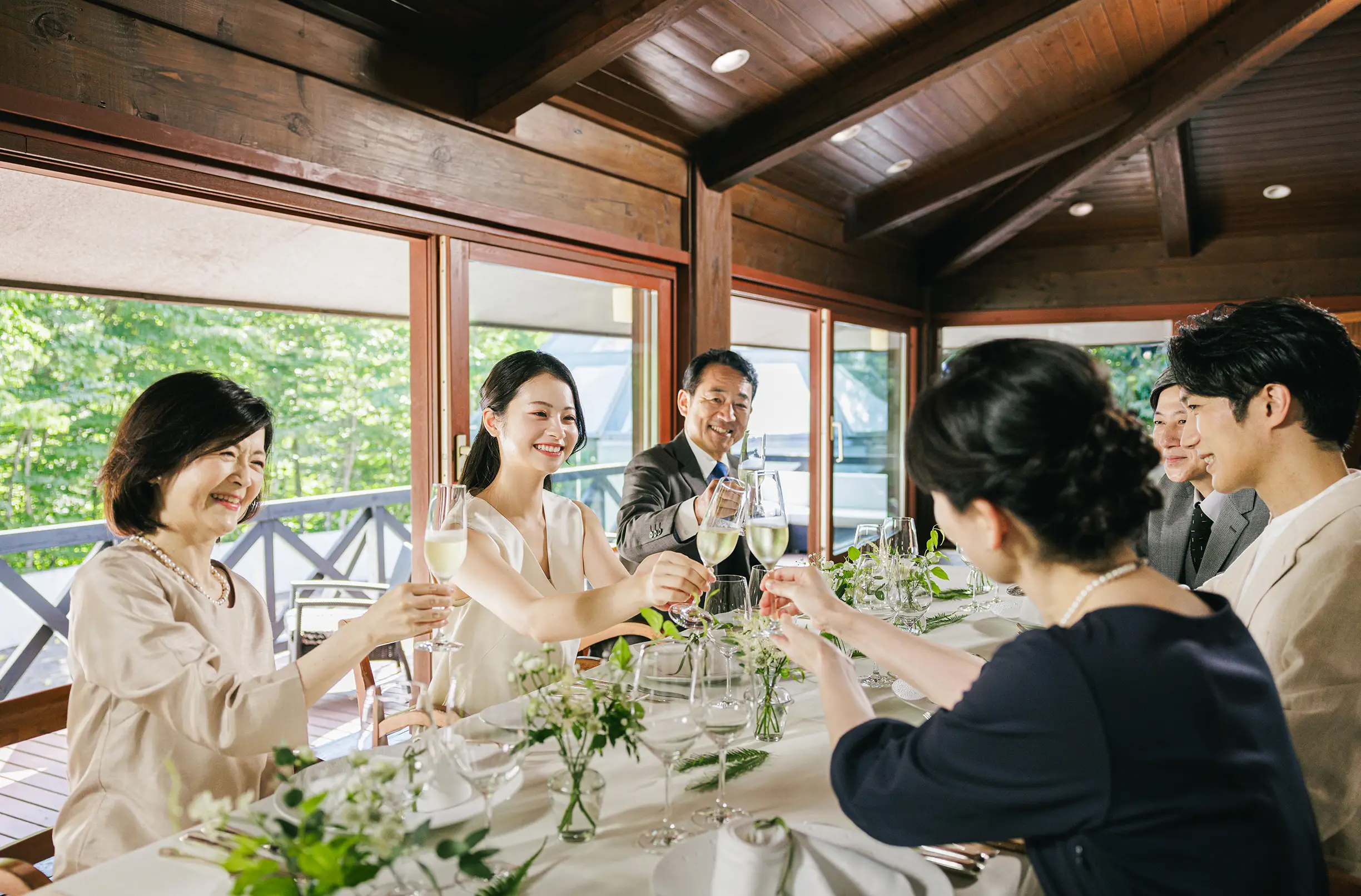 写真:顔合わせ食事会