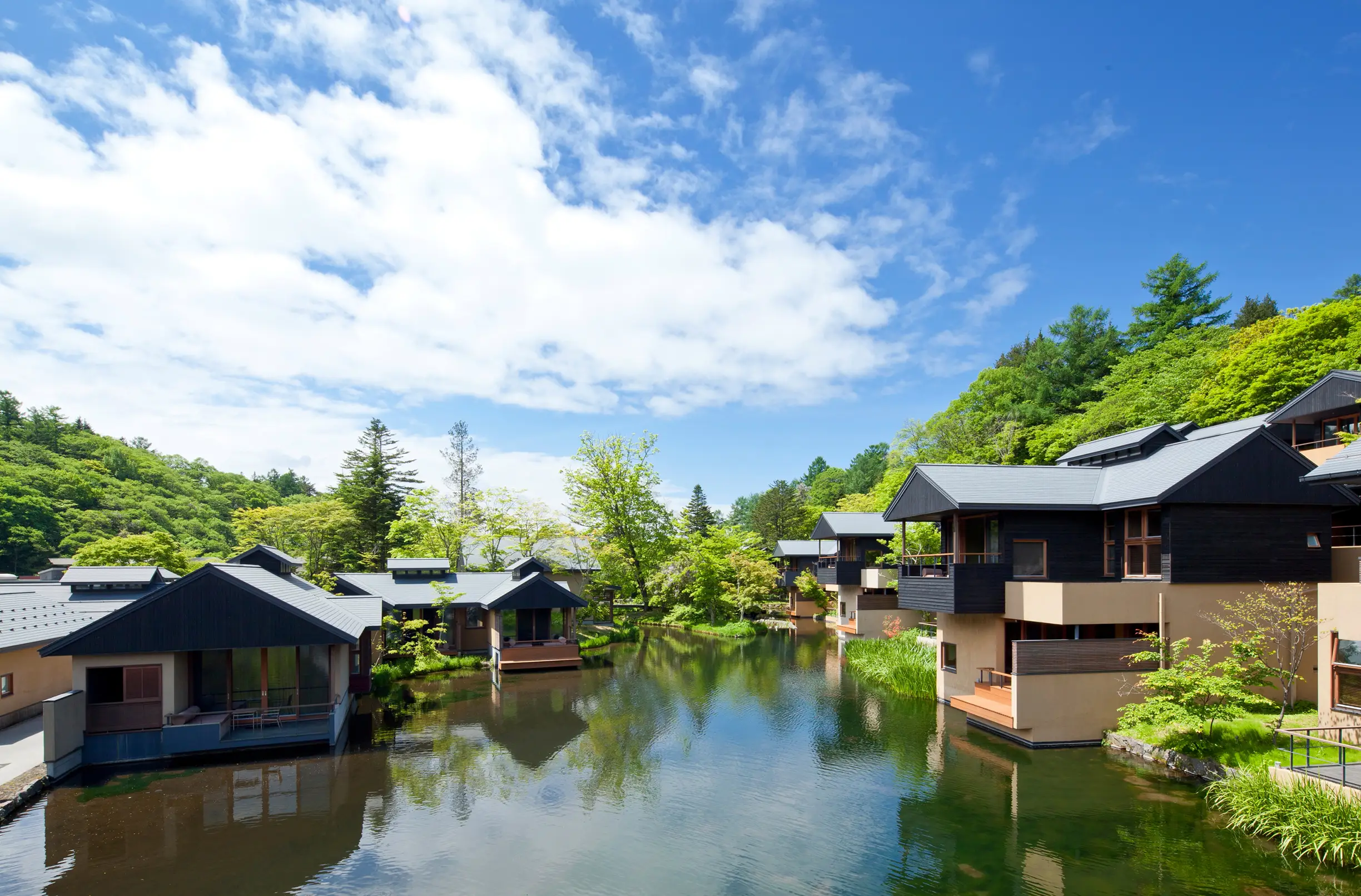 写真:星のや軽井沢 外観